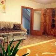 Casa-vila de inchiriat in zona Bucov-Mica Roma