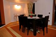 Inchiriere vila 5 camere in Baicoi mobilata lux
