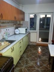 Apartament 3 camere de inchiriat in zona Centrala