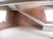 Vanzare casa tip duplex la rosu