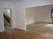 Inchiriere imobil P+1, intrare din strada, ideal birouri/cabinete